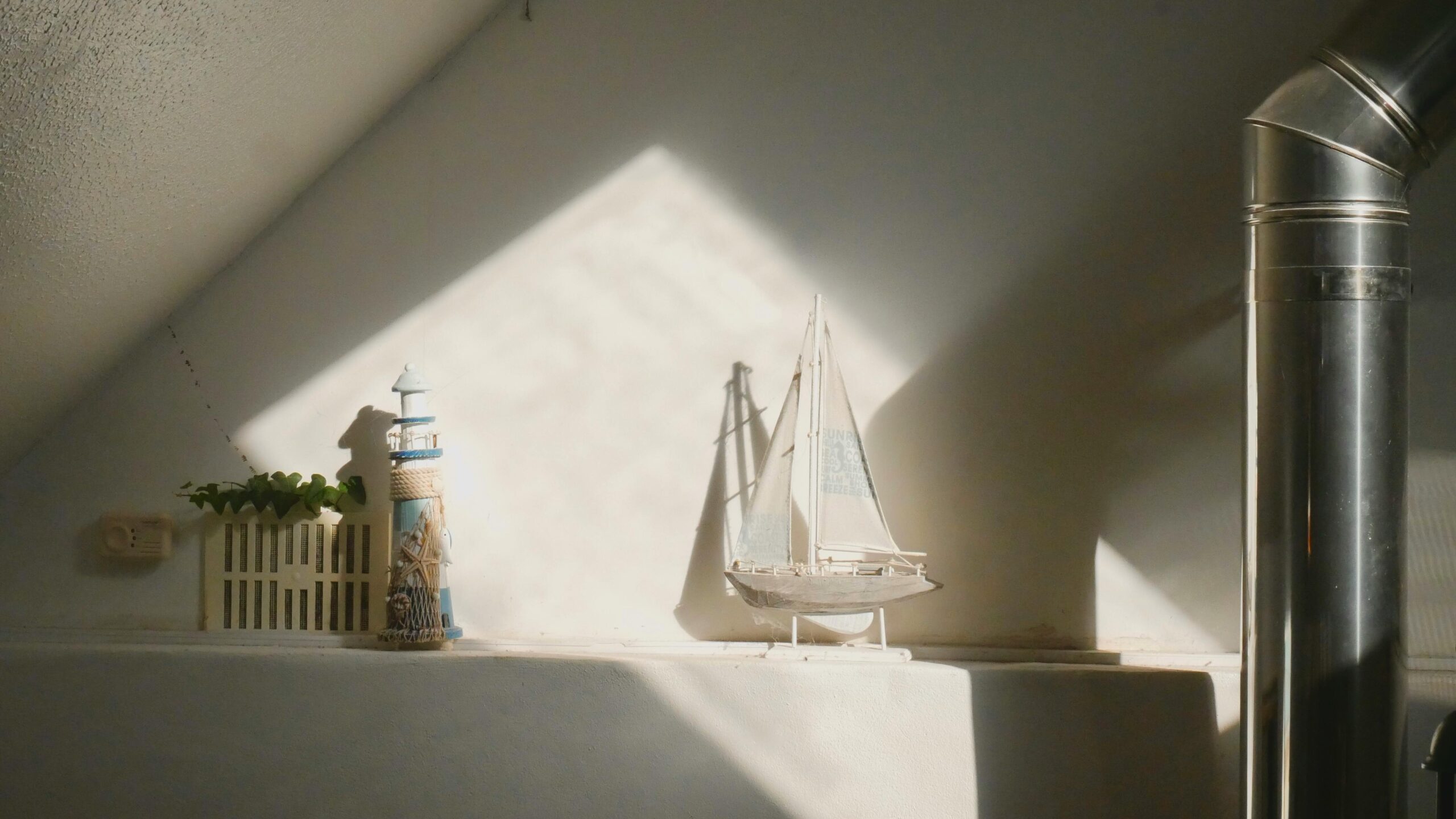 The Best Nautical Home Decor on Amazon for a Cozy Coastal Home